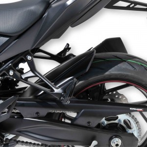 Ermax : Guardabarros trasero GSX S 750 Guardabarros trasero Ermax GSX-S 750 2017/2022 SUZUKI EQUIPO DE MOTO