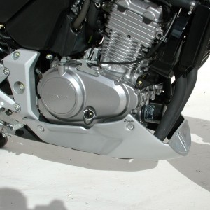 bancada de motor CBF 500 2004/2007 Bancada de motor Ermax CBF500 2004/2007 HONDA EQUIPAMENTO DE MOTOS