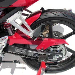 guardabarros trasero CBR 125 R 2004/2006 Guardabarros trasero Ermax CBR125R 2004/2006 HONDA EQUIPO DE MOTO