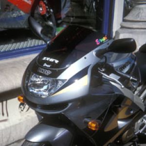 bulle taille origine ZX 6 R 1998/1999 Bulle taille origine 1998/1999 Ermax ZX 6 R 1998/2002 KAWASAKI EQUIPEMENT MOTOS