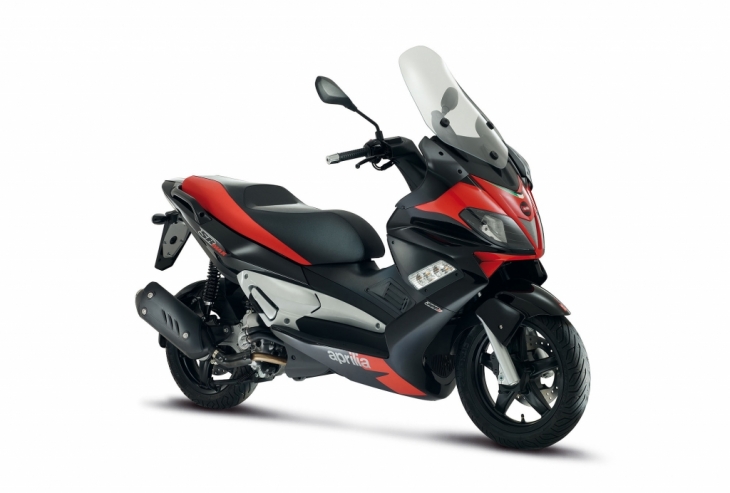 aprilia-sr-max-125